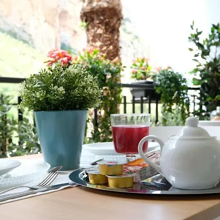 La Via Dell'acqua Bed & Breakfast Macari